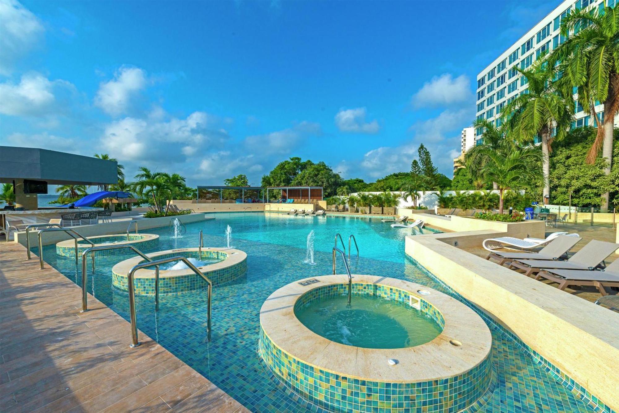 Hilton Resort 4*